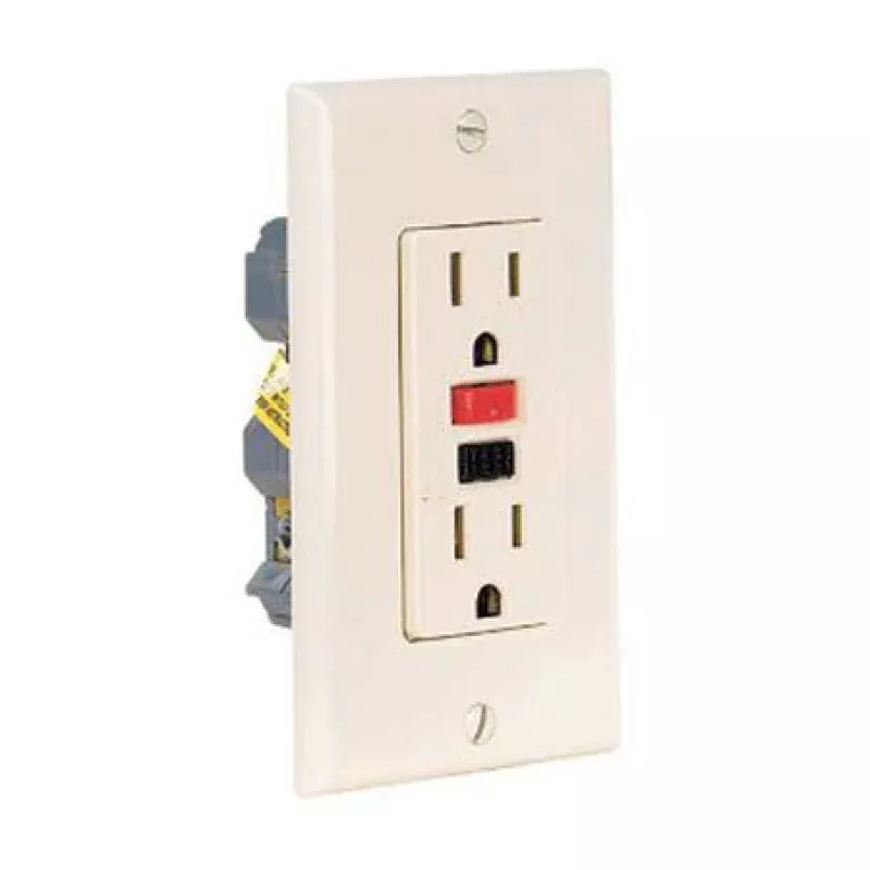 GFCI 120V 20A LIVE FRONT
